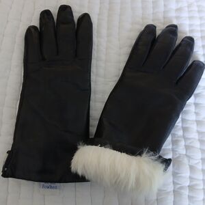 Fownes Vintage  Black Leather Gloves Rabbit Fur Lined Size 7 In Exc. Cond.